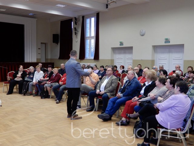 Igaz beszéd - dr. Ujhelyi István Berettyóújfaluban 24